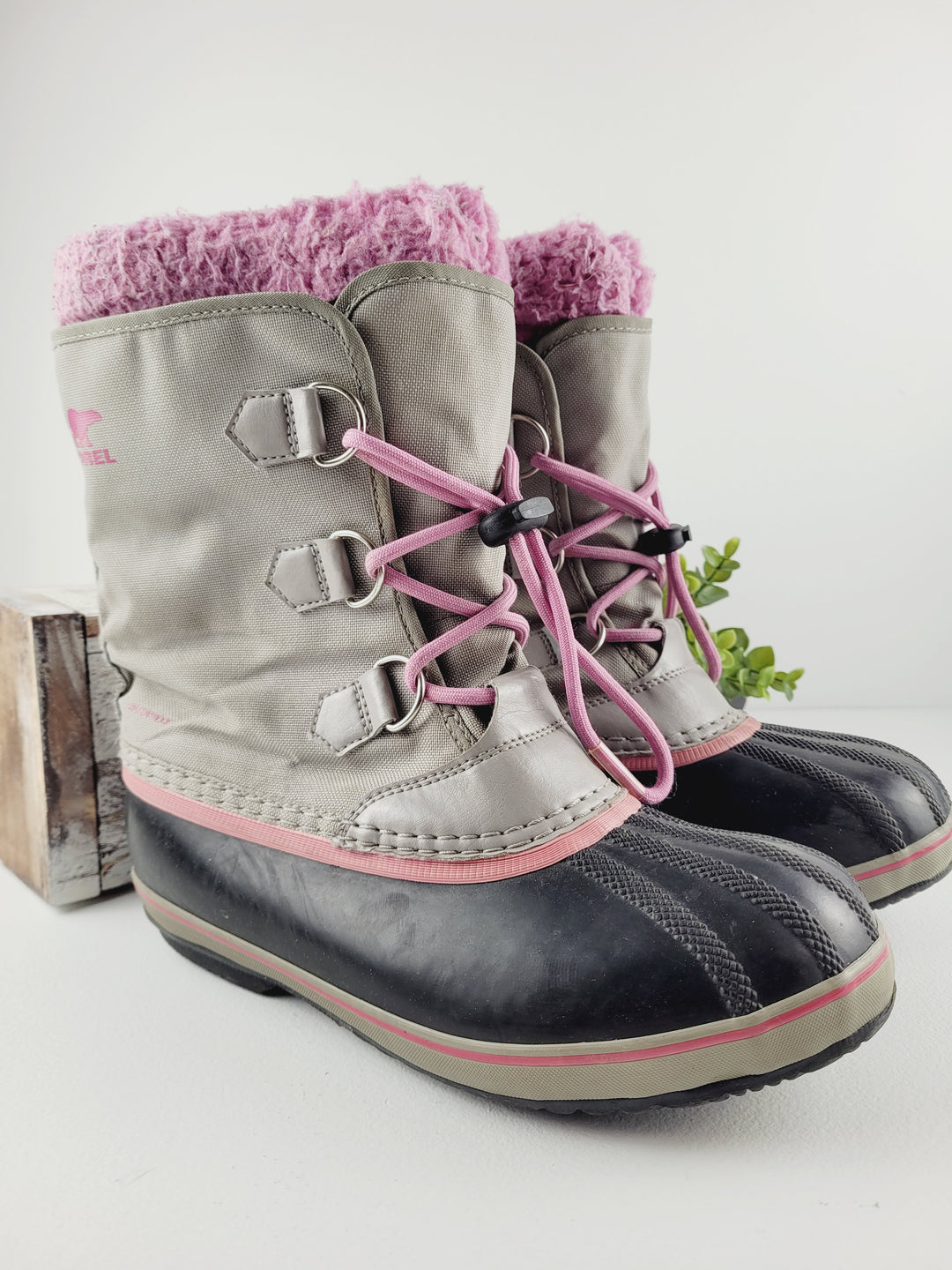 SOREL WINTER BOOTS GREY/PINK YOUTH SIZE 6 EUC/VGUC