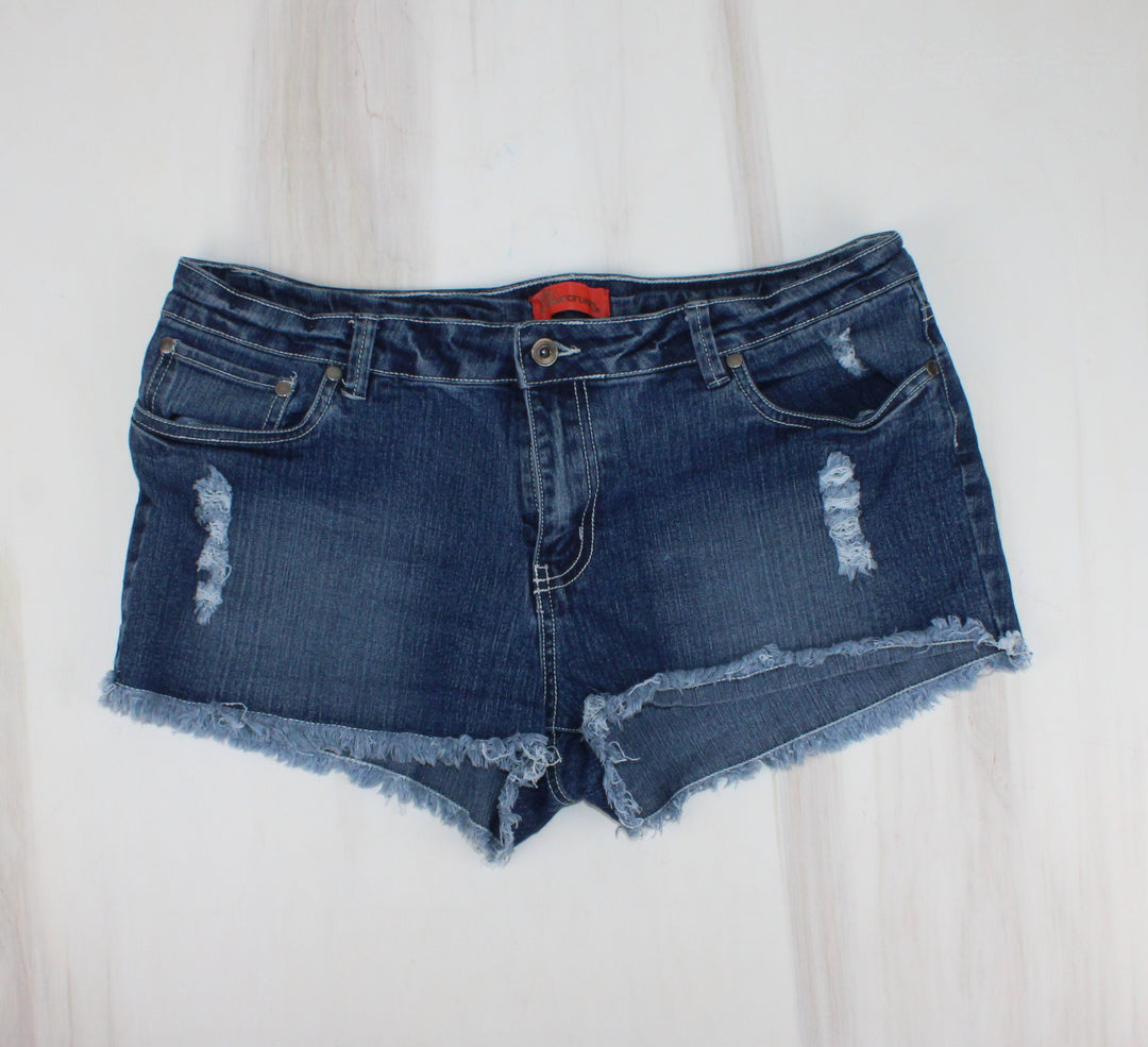 BLUE CRUSH DENIM SHORTS LADIES SIZE 13 PRE-LOVED