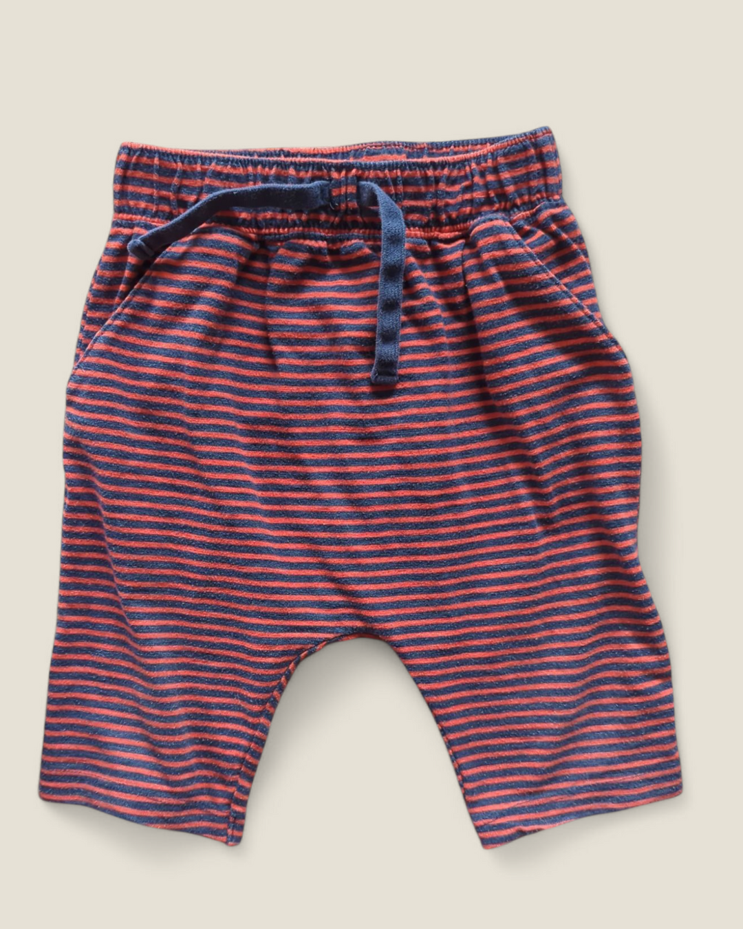 OLD NAVY HAREM RED & NAVY SHORTS 5Y PRE-LOVED
