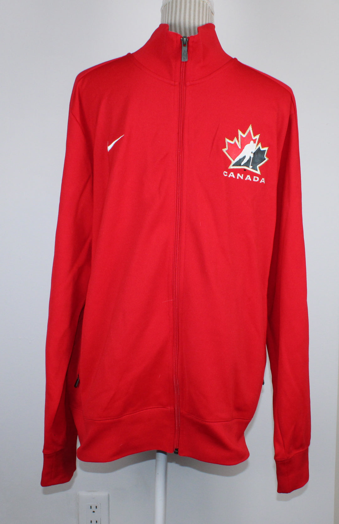 CANADA NIKE ZIP UP SWEATER MENS XL PRE-LOVED
