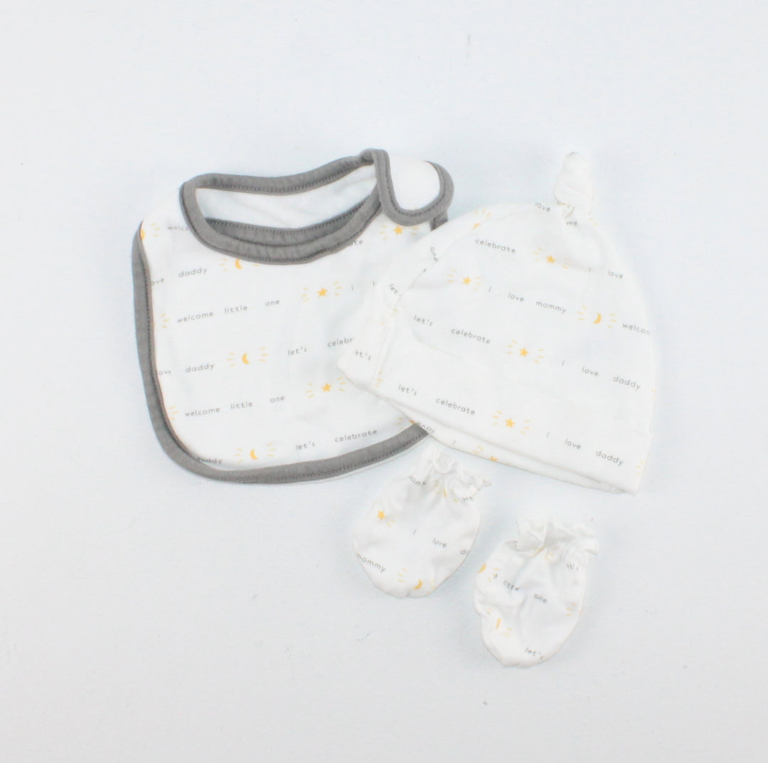 BABY BUNDLES 3 SET HAT/BIB/MITTS VGUC 0-6M PRE-LOVED