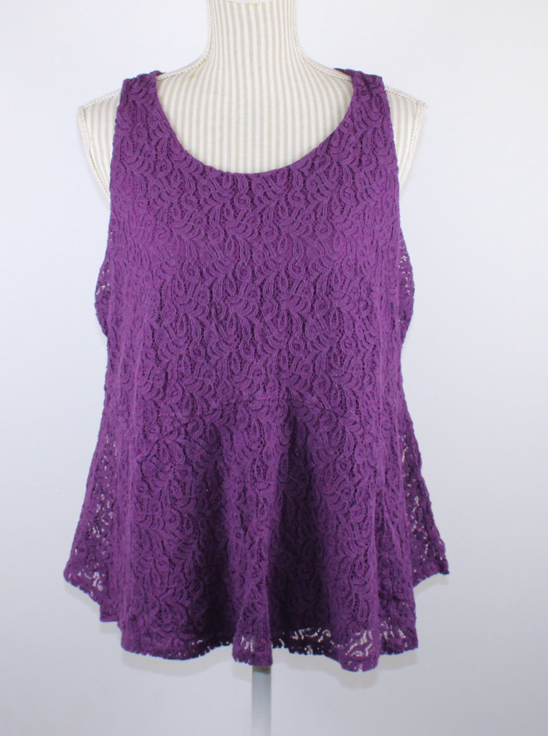 PENNINGTONS LACE PURPLE TOP LADIES 1X PRE-LOVED
