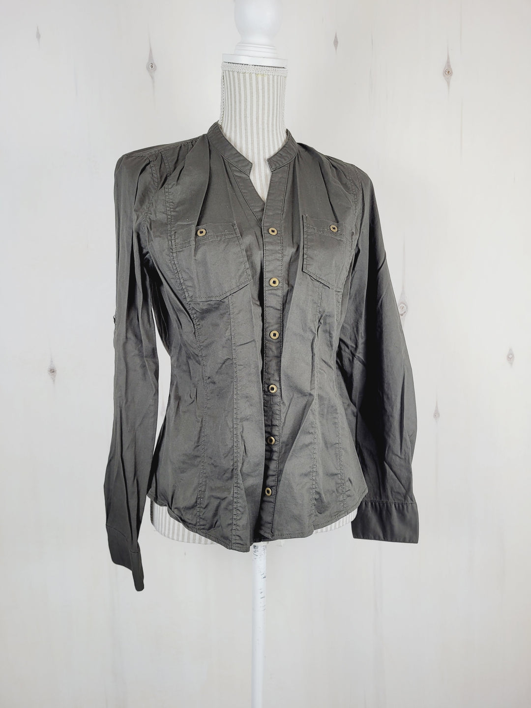 REITMANS MOSS GREEN BUTTON UP TOP LADIES MEDIUM PRE-LOVED