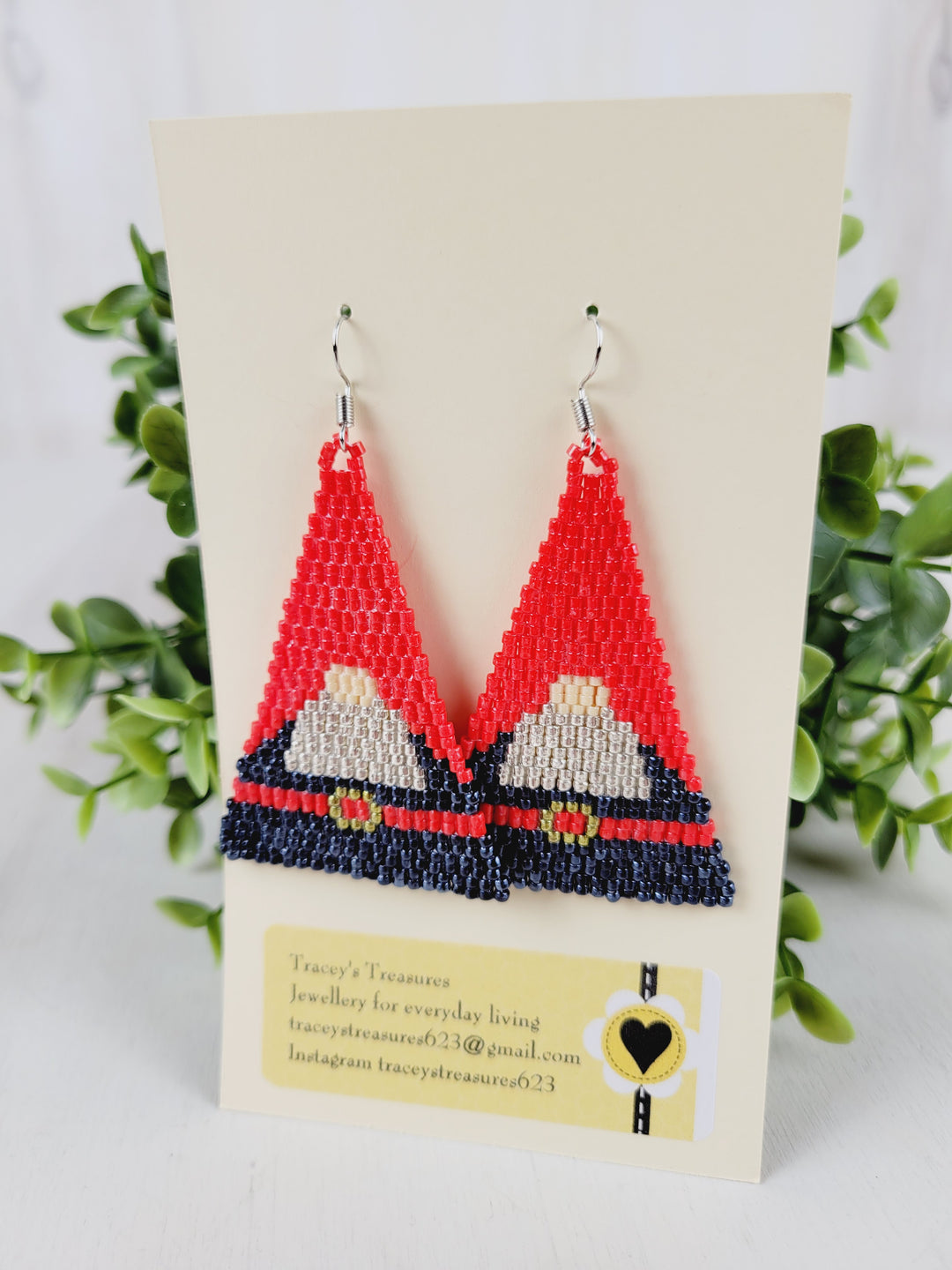 Tracey's Treasures, Dangle Earrings, Gnome Collection