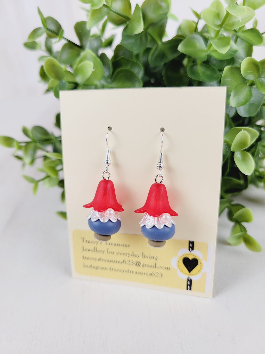 Tracey's Treasures, Dangle Earrings, Gnome Collection