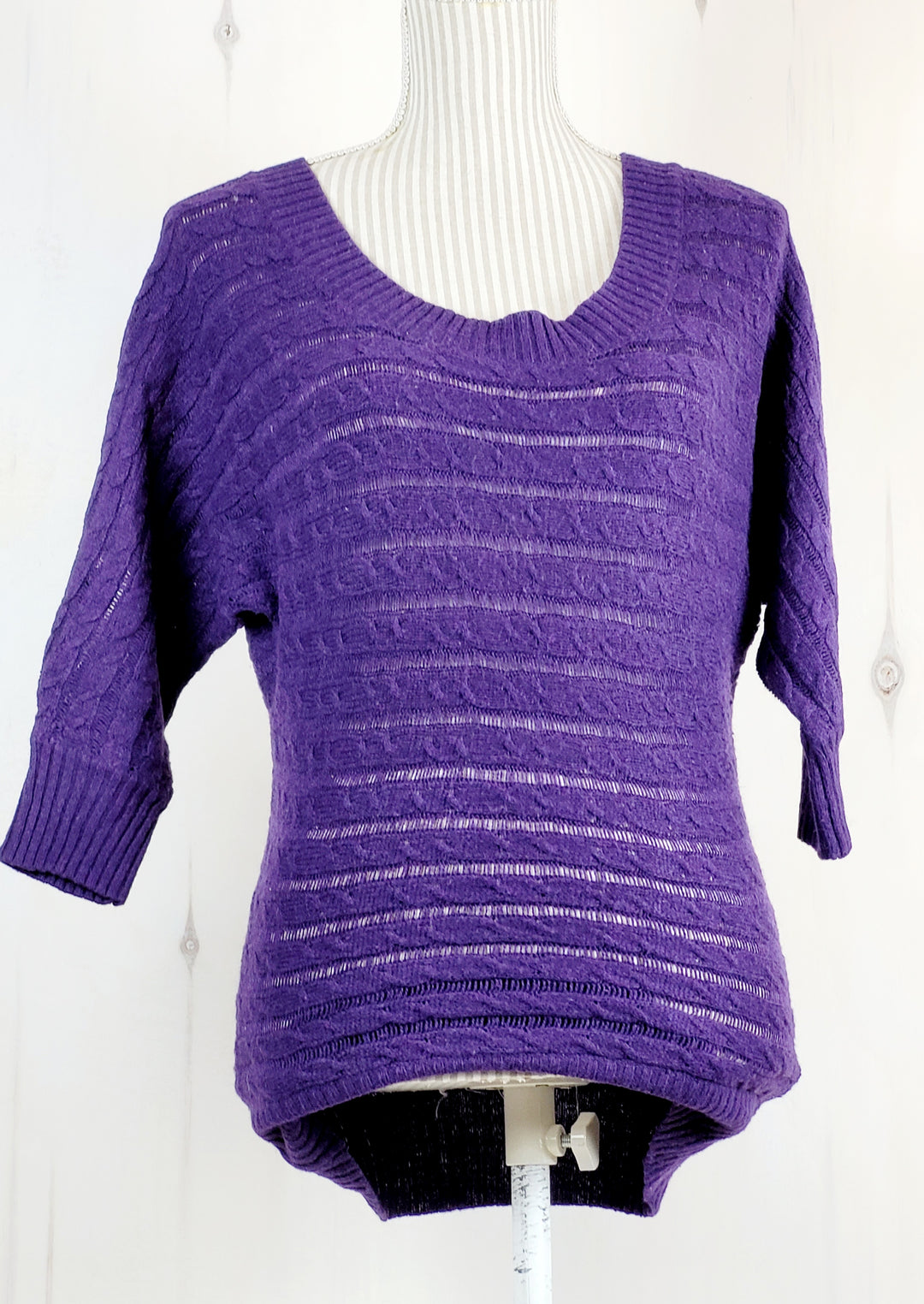 AMERICAN EAGLE PURPLE SWEATER LADIES SIZE SMALL PRE-LOVED