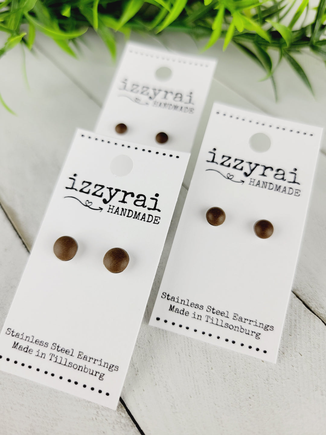 Izzyrai Handmade, Matte Finish Stud Earrings