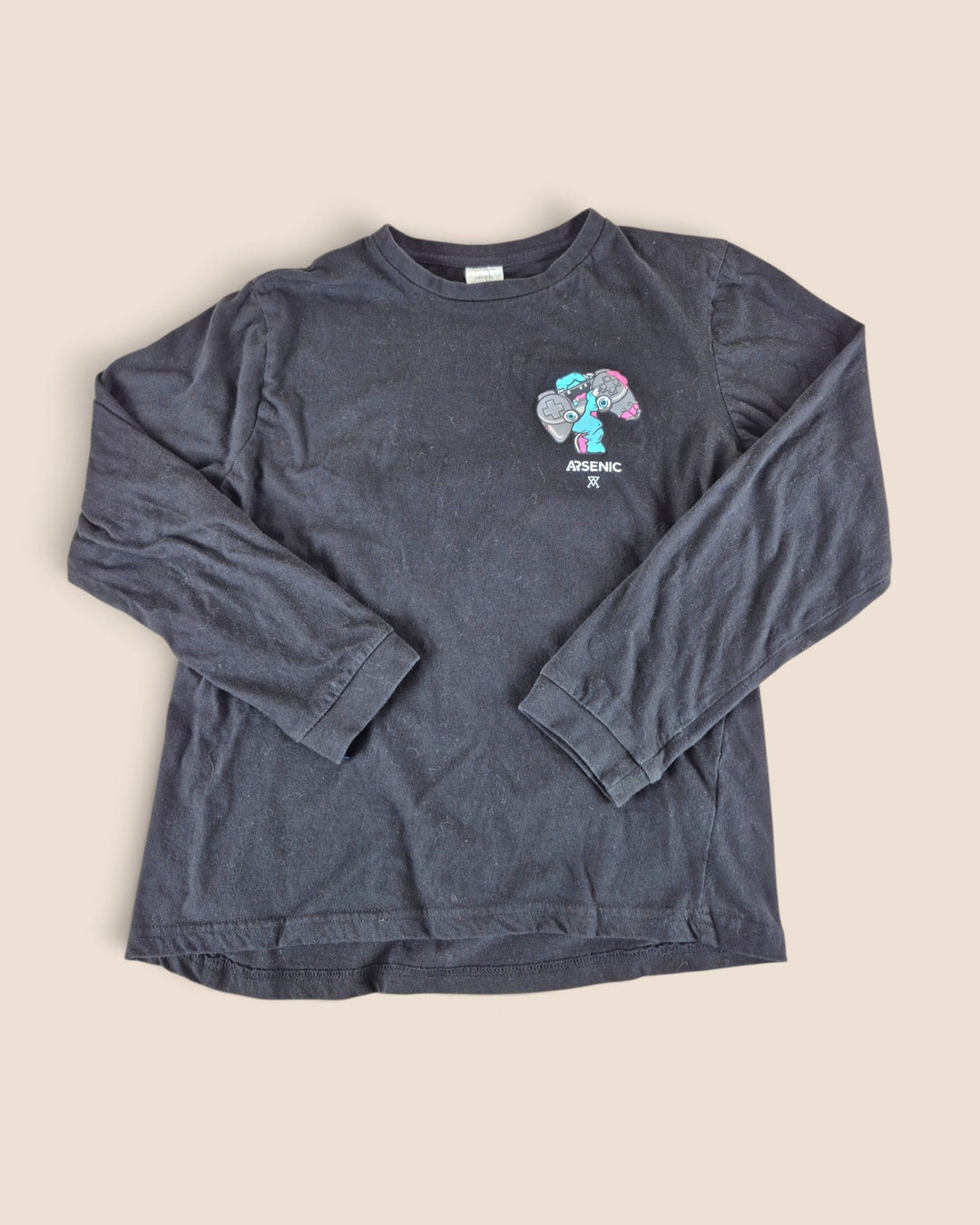 Pre-Loved Arsenic Long Sleeve Gamer Top Boys 14Y | Betty’s Marketplace