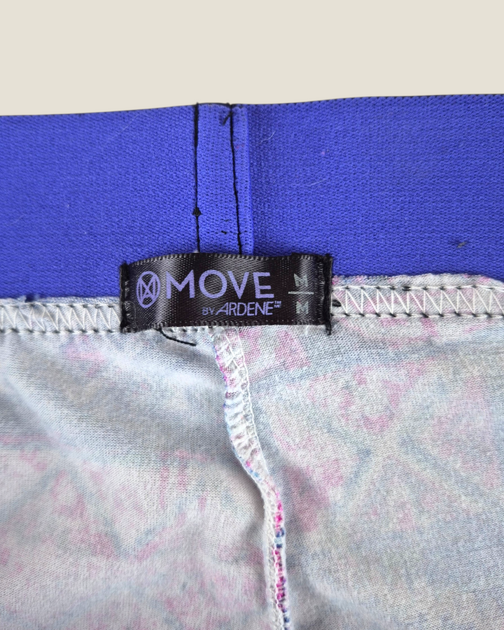 Pre-Loved Ardene Athletic Cropped Leggings Ladies Medium | Betty’s Marketplace