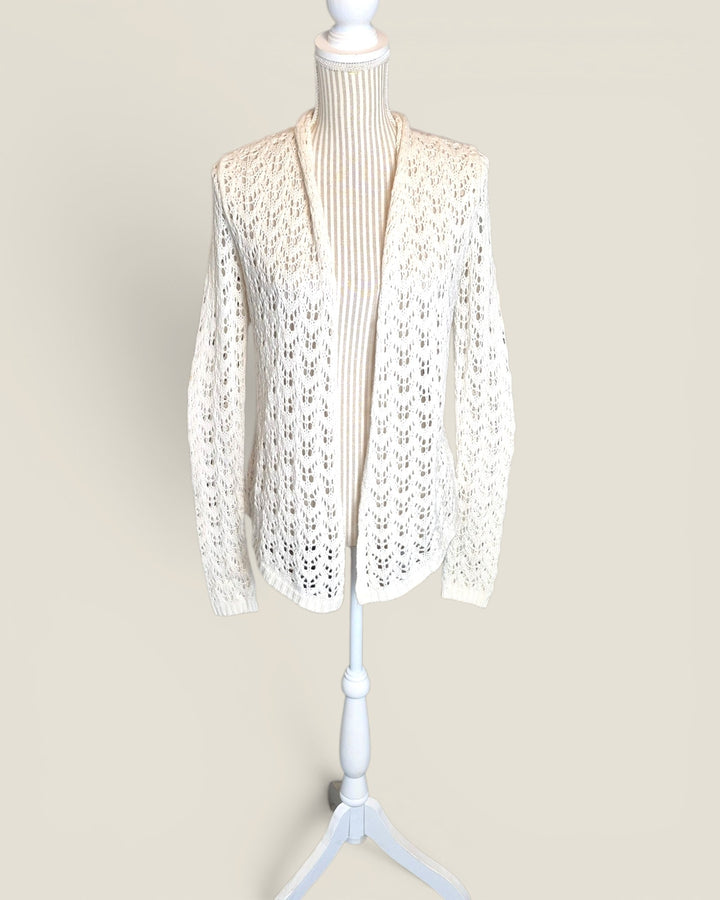 Pre-Loved Abercrombie White Knit Cardigan Ladies XL | Betty’s Marketplace