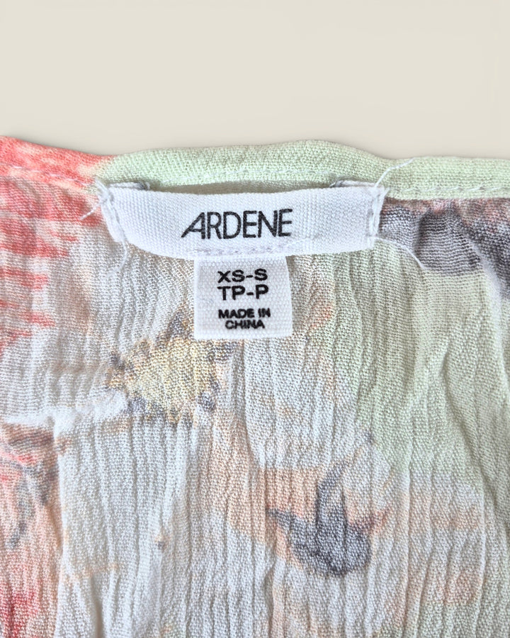 Pre-Loved Ardene Floral Kimono Cardigan Ladies XS-S | Betty’s Marketplace