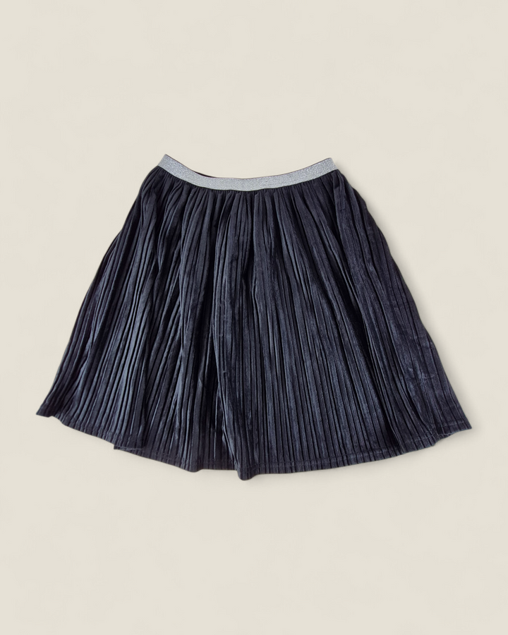 Pre-Loved Black Velour Skirt Girls 14-16Y | Betty’s Marketplace