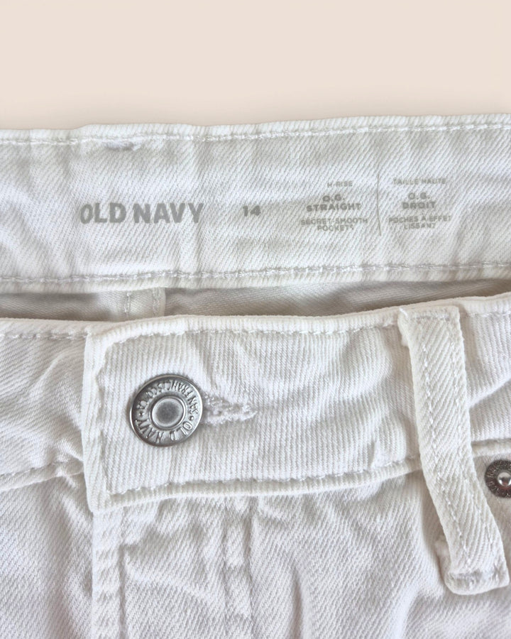 Pre-Loved Old Navy White Denim Shorts Ladies Size 14 | Betty’s Marketplace