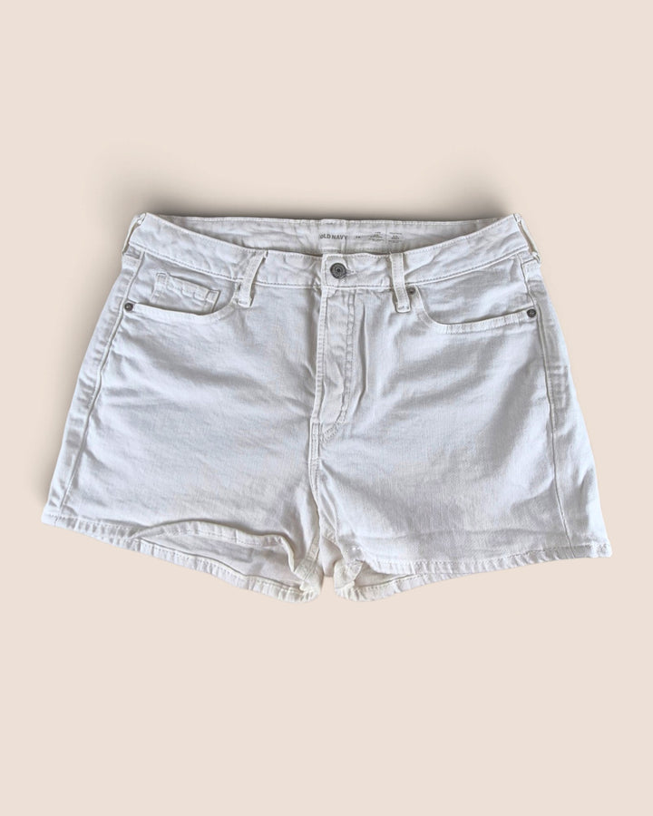 Pre-Loved Old Navy White Denim Shorts Ladies Size 14 | Betty’s Marketplace
